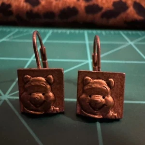 Vintage Disney Winnie the Pooh Dangle Leverback Earrings Bronze Tone 0775 - Picture 1 of 4
