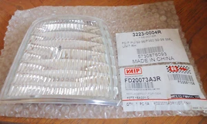 Fits 1992-1996 Ford Bronco F250 F350   Side Marker Light Assembly   Right Side - Picture 1 of 4