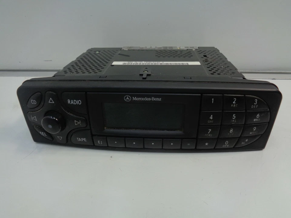 Reproductor de radio de audio FM/AM 2002-2004 Mercedes C230 W203 A2038202486 OEM AK91174 Foto 1 de 4