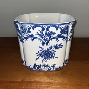 Exquisite 1996 Tiffany Delft Cache Pot - Picture 1 of 9