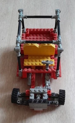 SET LEGO TECHNIC :  LA VOITURE 4X4 BUGGY AVEC SYSTEME DE SUSPENSION ET DIRECTION - Photo 1/4