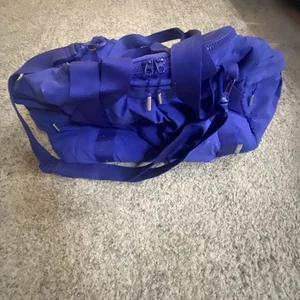 Athleta Duffle Bag Kinetic Gym Rare Merlin Blue Travel Weekender Nylon - Picture 1 of 11
