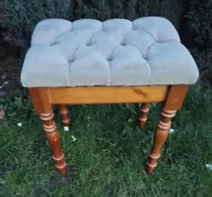 Solid pine dressing stool with button fabric top - Picture 1 of 6