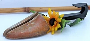 Vintage Thom McAn Shoe Tree Stretcher FREE SHIPPING! - Picture 1 of 5