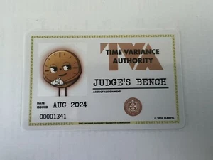 D23 2024 EXPO DISNEY Marvel TVA Judge’s Bench Agencia Asignación Tarjeta de Identificación - Imagen 1 de 1