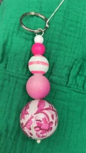 Anna Chandler Bobble Keychain - Pink White Floral - Bild 1 von 1