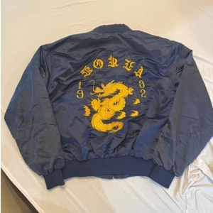 Vintage Dragon Bomber Jacket Embroidered Souvenir 1992 Lawrence YKK |S1 - Bild 1 von 5