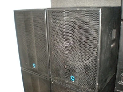 QUBE QS 118 A by FBT SUB 1000 Watt - Immagine 1 di 4