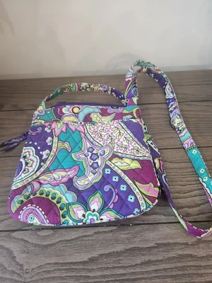 Bolso Bandolera Vera Bradley Cachemira con Púrpura Verde Teal Rosa y Varios Colores Foto 1 de 4