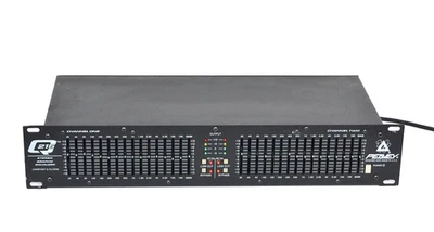 Peavey Q215 Two Channel Stereo Graphic Equalizer – Tested - Image 1 of 4