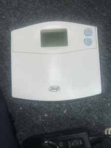 Hunter 44110 Programmable Thermostat 5-2 Day Heat Cool - Picture 1 of 3