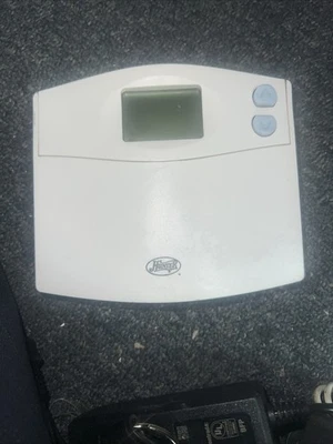 Hunter 44110 Programmable Thermostat 5-2 Day Heat Cool - Image 1 of 3