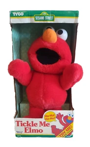Tickle Me Elmo Originale Nuovo In Confezione Sesame Street Giocattolo Classico - Foto 1 di 11