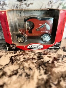 Gearbox 1912 Ford Model T Delivery Car * RCA Victor * 1/24 Scale - Picture 1 of 5