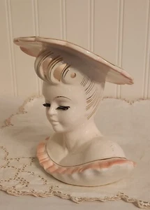 Florero Cabeza de Dama Vintage Napco Támesis Glamour Niña Rosa Vestido y Sombrero Borde Dorado 6" - Imagen 1 de 12