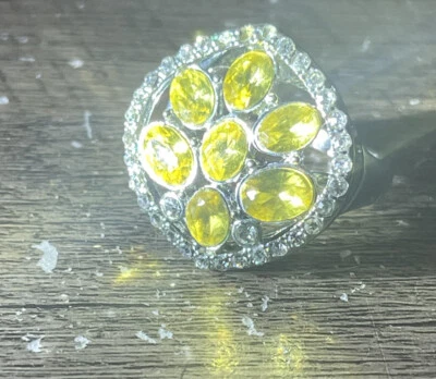 Anillo de cóctel tono plata tarjeta original firmado MONET pedrería Foto 1 de 4