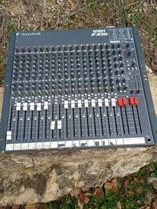 Soundcraft Spirit FX16 16-Channel Audio Mixer, Retro Vintage - Picture 1 of 4