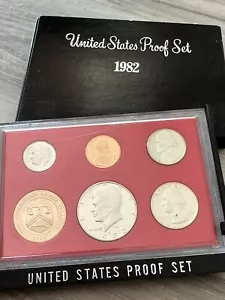 1982 United States Mint Annual 5 Coin Proof Set Original and as published FREE SHIP - Bild 1 von 3