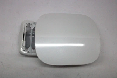 2016 Honda ACCORD LX TAMPA DA PORTA DE ENCHIMENTO DO TANQUE DE COMBUSTÍVEL BRANCA NH788PX FABRICANTE DE EQUIPAMENTO ORIGINAL 13 14 15 16 17 - Imagem 1 de 4