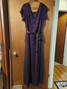 Gorgeous Evening Gown Eggplant Purple Embellished Sparkly Size 18W 2X Onyx Night - Picture 1 of 9