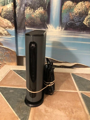 Motorola MB8600 DOCSIS 3.1 Cable Modem- Black NOT FOR COX - Image 1 of 4