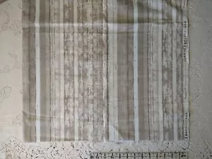 Keepsake Calico Wood Grain Plank Quilt Sewing Fabric 31x45" Gray Tan - Picture 1 of 4