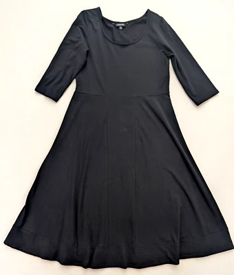 Vestido para mujer Chadwick talla PM negro elástico tejido midi calce y acampanado Foto 1 de 4