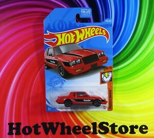 2021 Hot Wheels  Red  '87 BUICK REGAL GNX   Muscle Mania  Card #218  HW58-100121