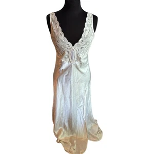 Victoria's Secret Kleid Small elfenbeinweiß Satin Spitze Gold Label langes Schlupfkleid - Bild 1 von 13