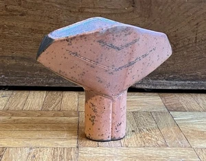 Elizabeth Raeburn b. 1943 - A sculptural spade vase - British Fine Art - Picture 1 of 11