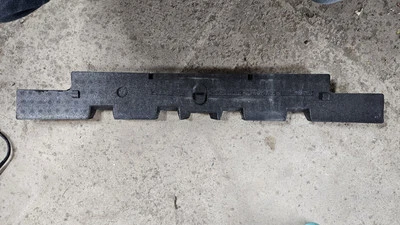 Абсорбер/пенопласт для переднего бампера 2004-2007 Volvo S60R S60 V70 - Изображение 1 из 4