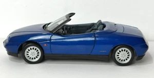 Maisto Alfa Romeo Spider Convertible Blue 1:18 Diecast Car - Picture 1 of 14