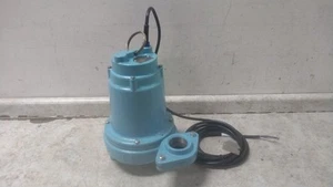 Little Giant 514520 1 HP 230VAC 81 Ft Max Head Cast Iron Effluent Pump - Picture 1 of 11