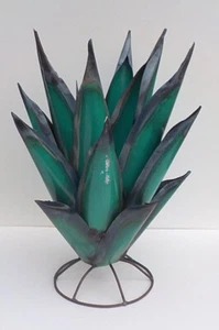 METAL YARD ART AGAVE CACTUS SCULPTURE 22" TALL TEAL GREEN - Picture 1 of 3