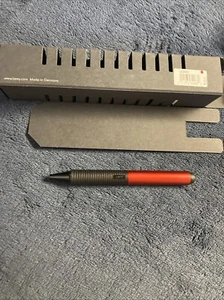 Bolígrafo/lápiz óptico multifunción Lamy cuerpo rojo/negro L636RD nuevo en caja - Imagen 1 de 5