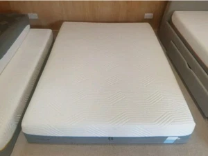 TEMPUR CLOUD ELITE 25CM DOUBLE MATTRESS 135CM X 190CM - Picture 1 of 2