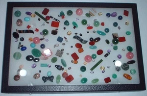 SCHAUKASTEN MIT VIELEN VERSCHIEDENEN HALBEDELSTEINEN  CA.150 STÜCK #5419 - Bild 1 von 11