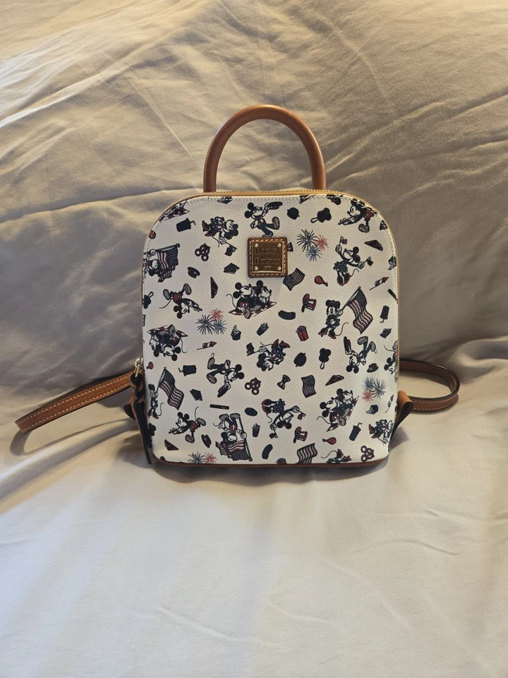 *Dooney & Bourke*Disney Parks*Americana*Mickey Mouse*Mini Mochila*21092D S192 Foto 1 de 4