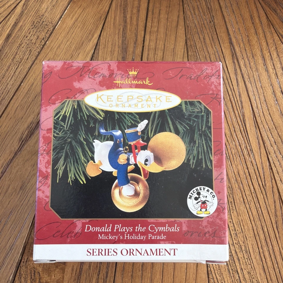 Hallmark Keepsake 1999 Donald toca los platillos adorno Mickey's Holiday Parade Foto 1 de 1
