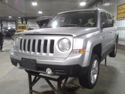 Espejo retrovisor derecho usado se adapta a: Jeep Patriot 2011 moldeado en negro eléctrico térmico opcional Foto 1 de 4
