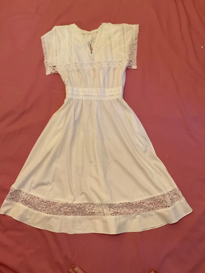 Vestido de dia Gunne Sax vintage anos 80 algodão branco acabamento em renda gola grande tamanho. 10? - Imagem 1 de 4