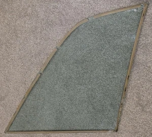 Mercedes 230SL/250SL/280SL Quarter Window For Hardtop, Right, Tinted, 1136730410 - Picture 1 of 3