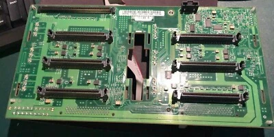 DELL POWEREDGE SCSI HDD Backplane 18NMH DS/N MX-018NMH-12417-23D-00KR - Immagine 1 di 4