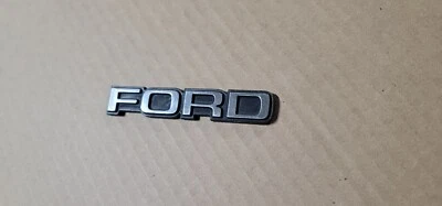 Ford Fiesta Mustang Fairmont 1978 1979 1980 emblema insignia moldura cromada Foto 1 de 2
