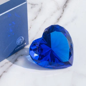 60 mm cristallo blu diamante forma cuore vetro fermacarte regalo San Valentino - Foto 1 di 4