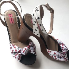 betsey johnson nellie platform sandal