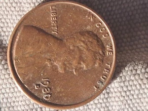 1980 D Lincoln Penny - Picture 1 of 2