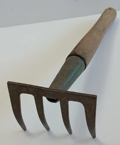 Vintage Hand Tool Garden 4 tine Fork Cultivator Weeder Digger 12.3" Green Steel Cover