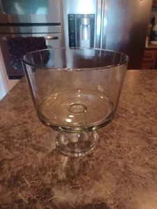 Glass Trifle Compote Bowl on Pedestal Layered Desserts Salads Decorative Display - Picture 1 of 10