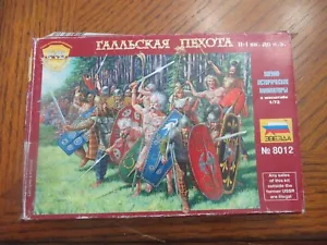 Zvezda #8012 Ancient Gallic Infantry II-I 40 Figures Beige Color 1/72 Scale MIB - Picture 1 of 2